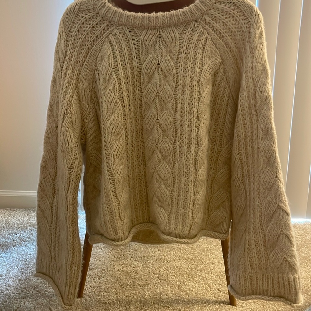 Universal thread, cream knit sweater